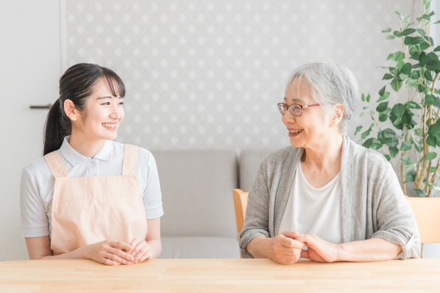笑顔の女性